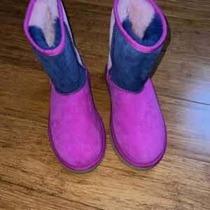 UGG 3151 Patchwork Kids Sherling Lined Boots size 3